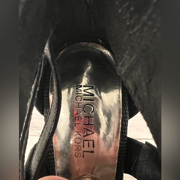 Michael Kors Black Strappy Open-Toe Heels Size 6 - Picture 5 of 11